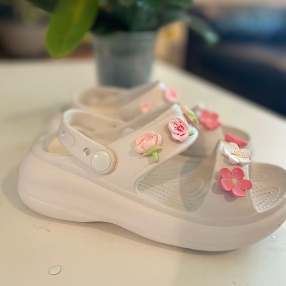 Platform sandals - Picture 1 of 8